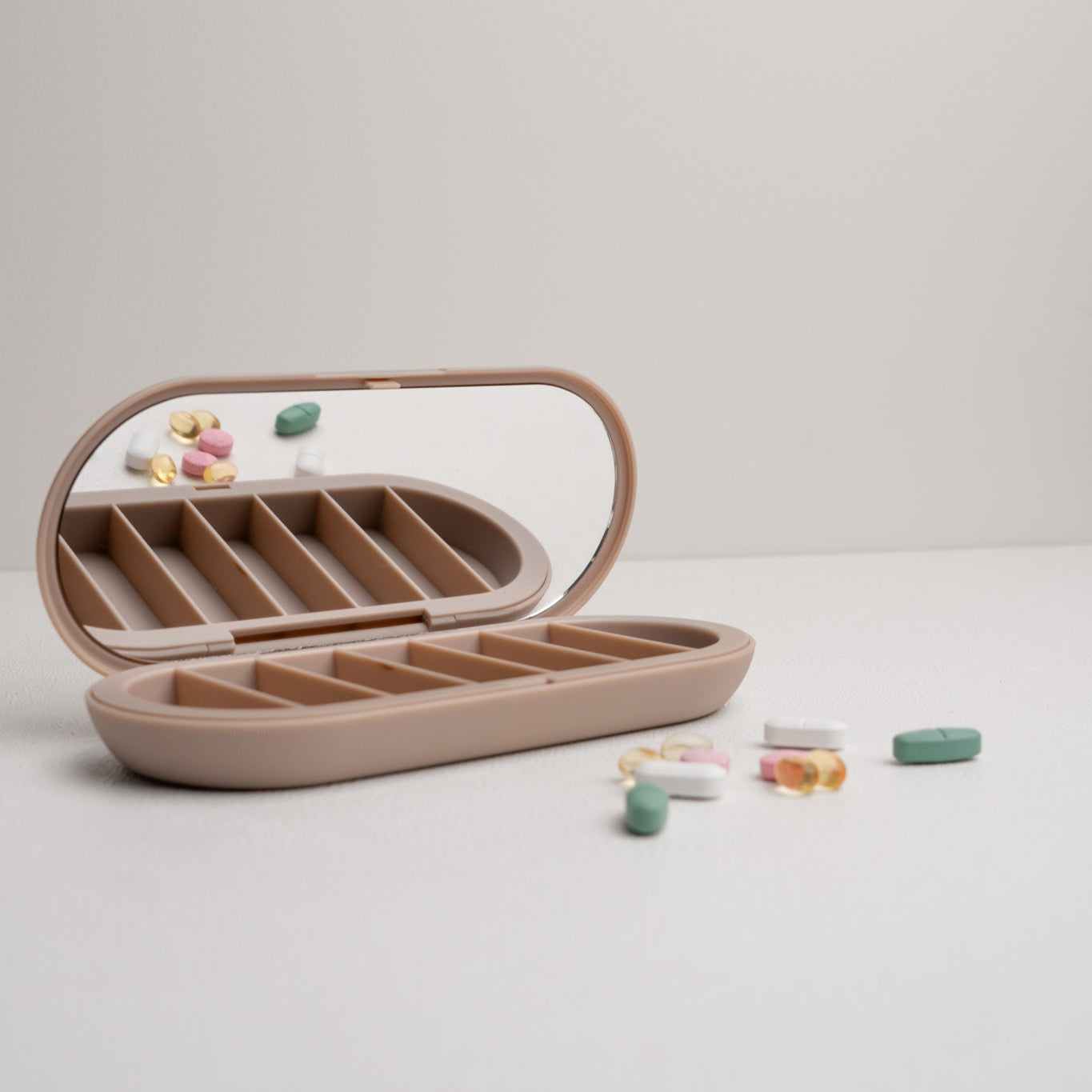 7-Day Pill Compact