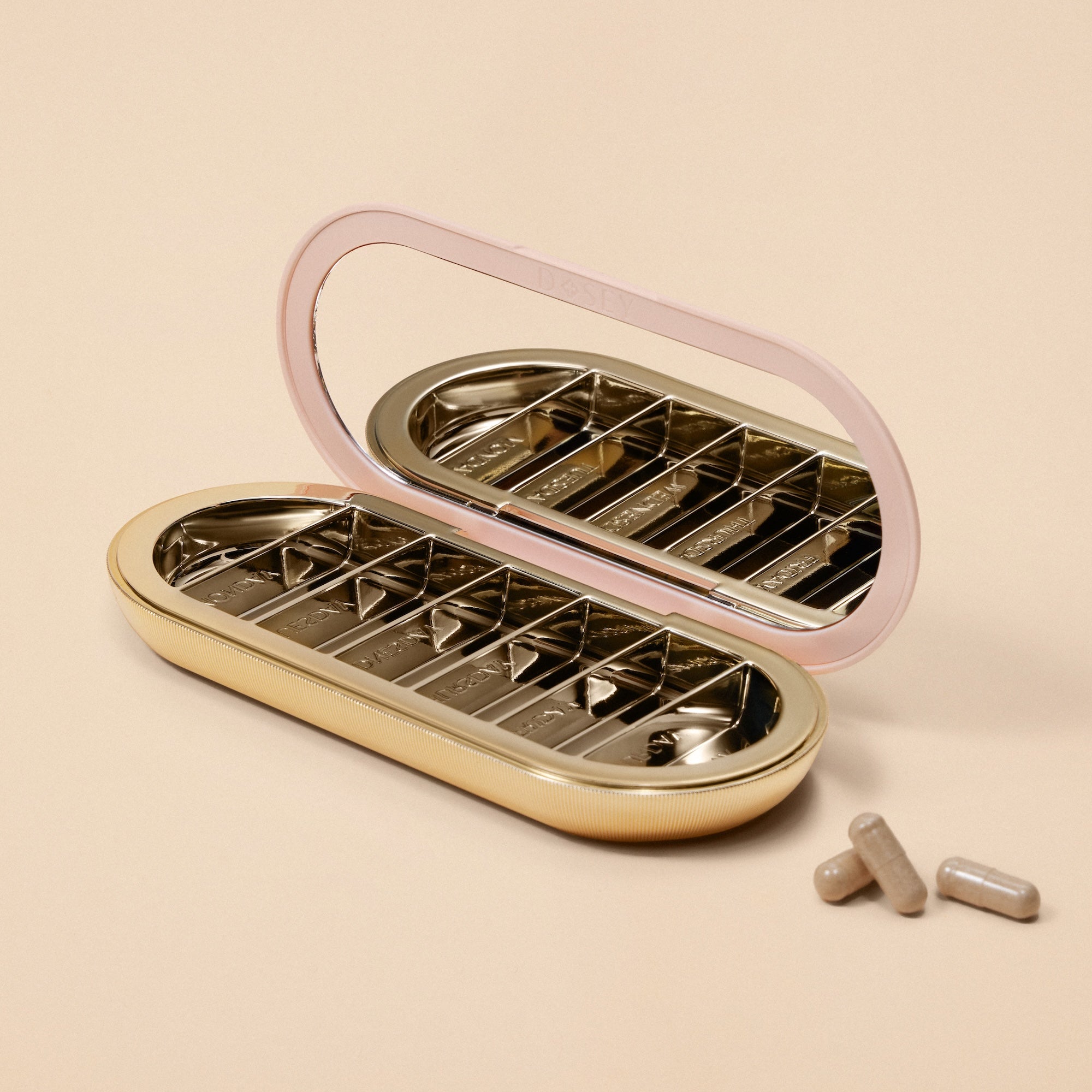 7-Day Pill Compact · Magnetic