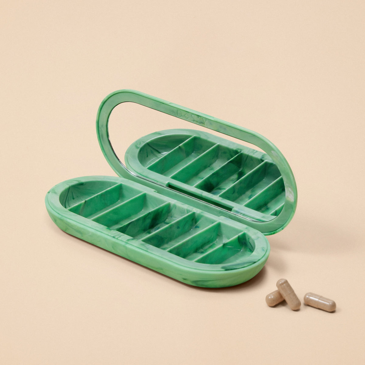 7-Day Pill Compact · Magnetic