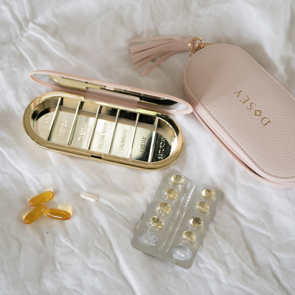 7-Day Pill Compact & Purse