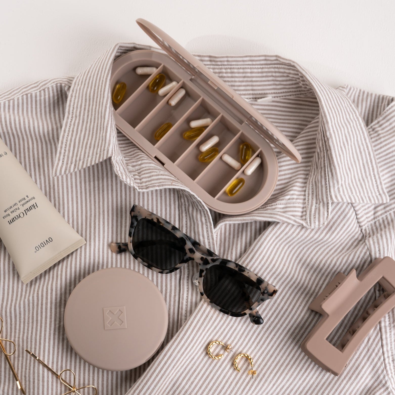 Pill Compact Pair