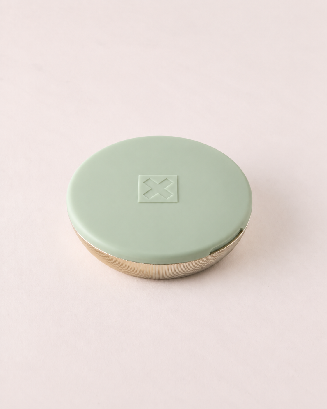 Essentials Compact · Archive